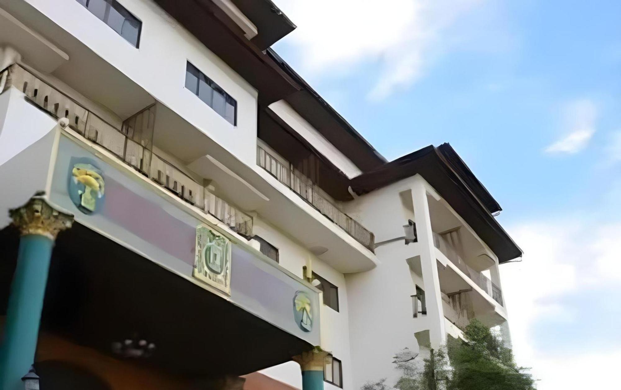 Oyo 75466 -13 Coins Bang Yai Hotel Nonthaburi Exterior foto